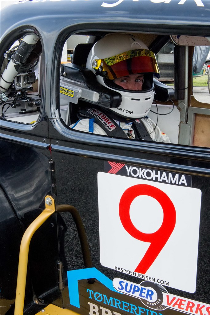 Kasper H. Jensen vandt to af de tre løb for OK Mobil 1 Legend Car Cuppen, som blev kørt i forbindelse med Classic Race
(Foto: Jørn Bonde)